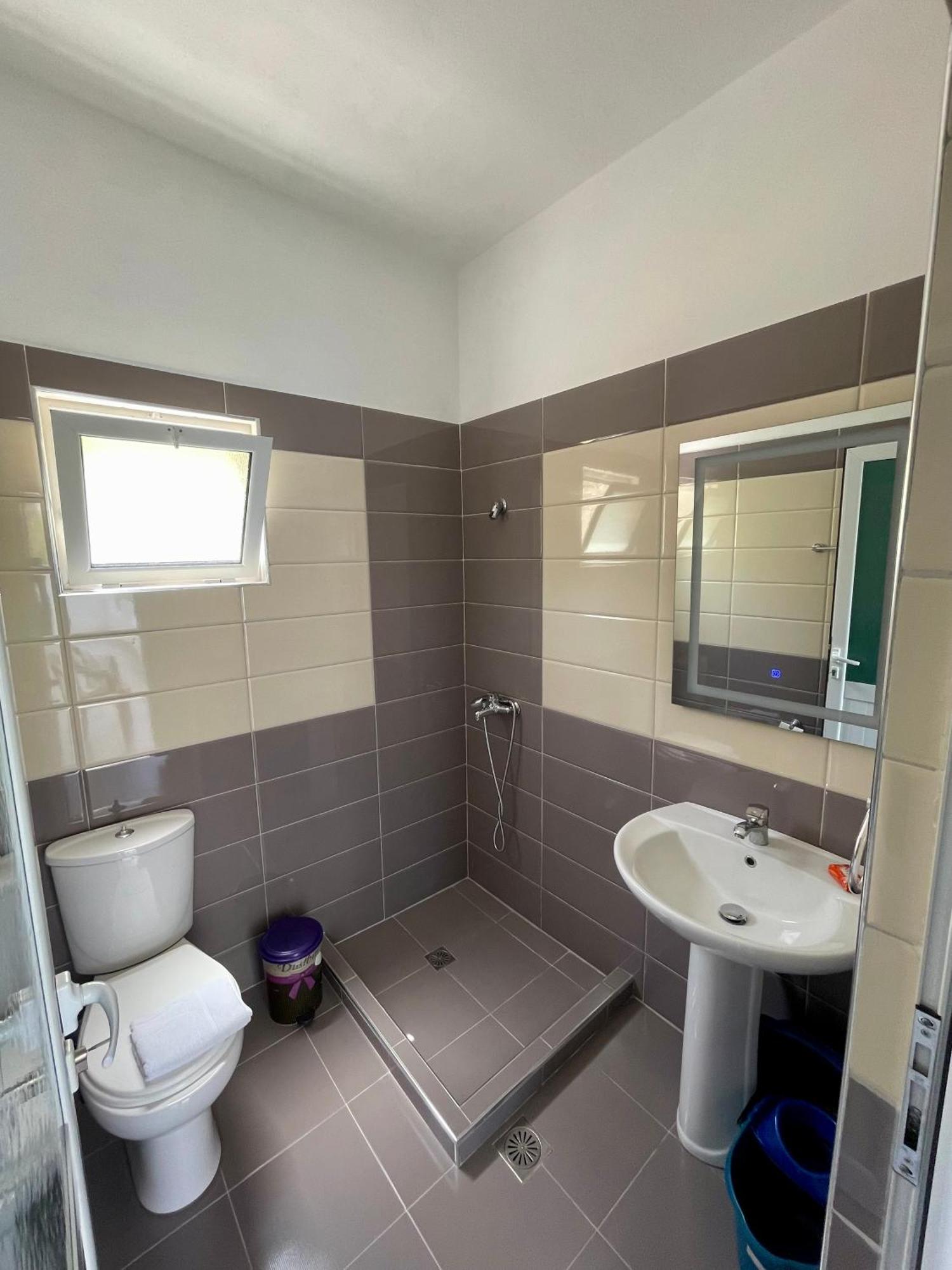 Keivi Guesthouse Sarande Luaran gambar